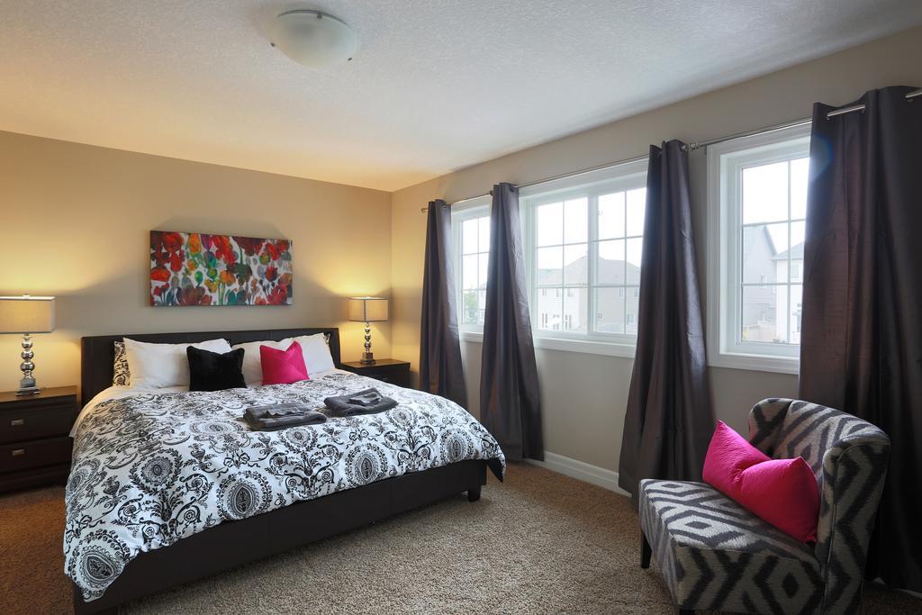 Boardwalk Homes - Executive Guest Rooms & Townhomes Kitchener Habitación foto
